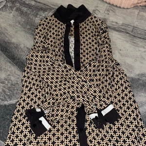 H&M - En klänning från H&M🥰 nypris 500kr säljer för 200kr