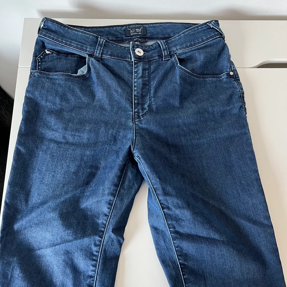 Armani jeans, storlek 30. Jeans & Byxor.