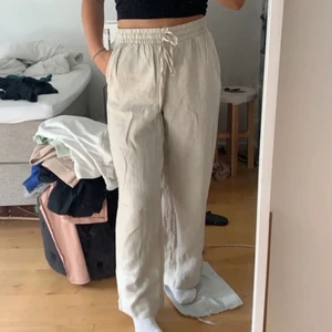 Linnebyxor  - Slutsålda linne byxor från h&m, använda ca 2 gånger säljs för jag inte använder dom💓💓
