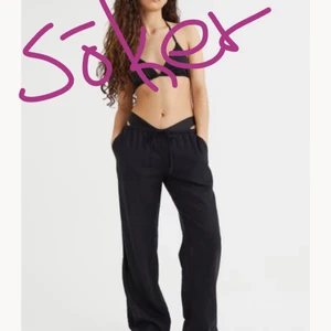 Söker - Söker dessa vida byxor från hm! Skriv om ni säljer i xs eller xxs🥰🥰