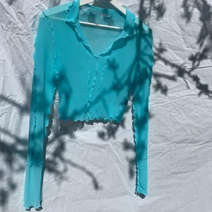 topp💙 - Blå topp perfekt till sommaren💙 köparen står för frakt🌷