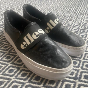 Ellesse sneakers - Mycket bra skick. Storlek 39