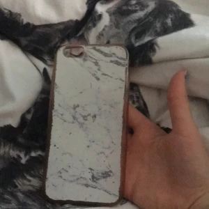  Marmorskal - Är ett Marmorskal i butik kostar den 50 säljer för 10 är inte så. Fräsch på insidan IPhone 6