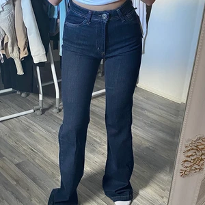 Fioretto straightleg jeans - aldrig använda med prislapp kvar, köparen står för frakten 💕