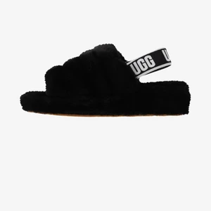 Ugg slides  - Dom är normala i storlek, använda 2 gånger. Nypris 1295kr
