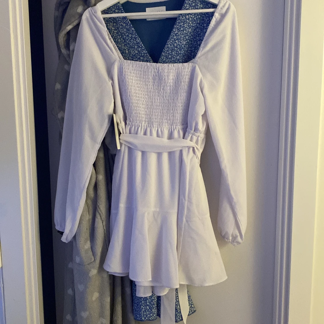 Vit klänning storlek 40 - 90