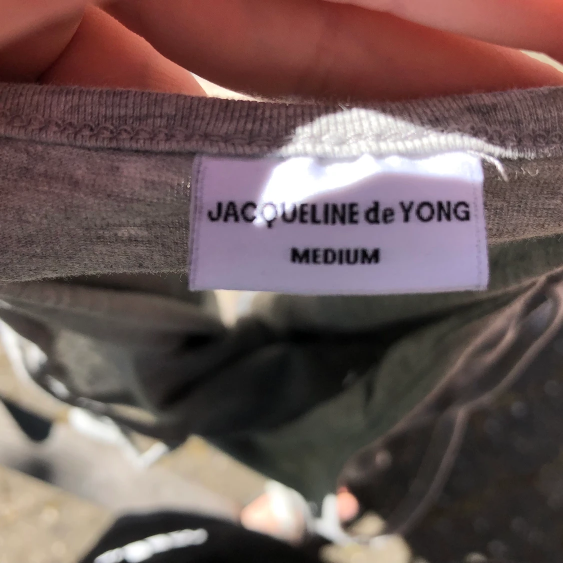 Grått linne i storlek M. - 90