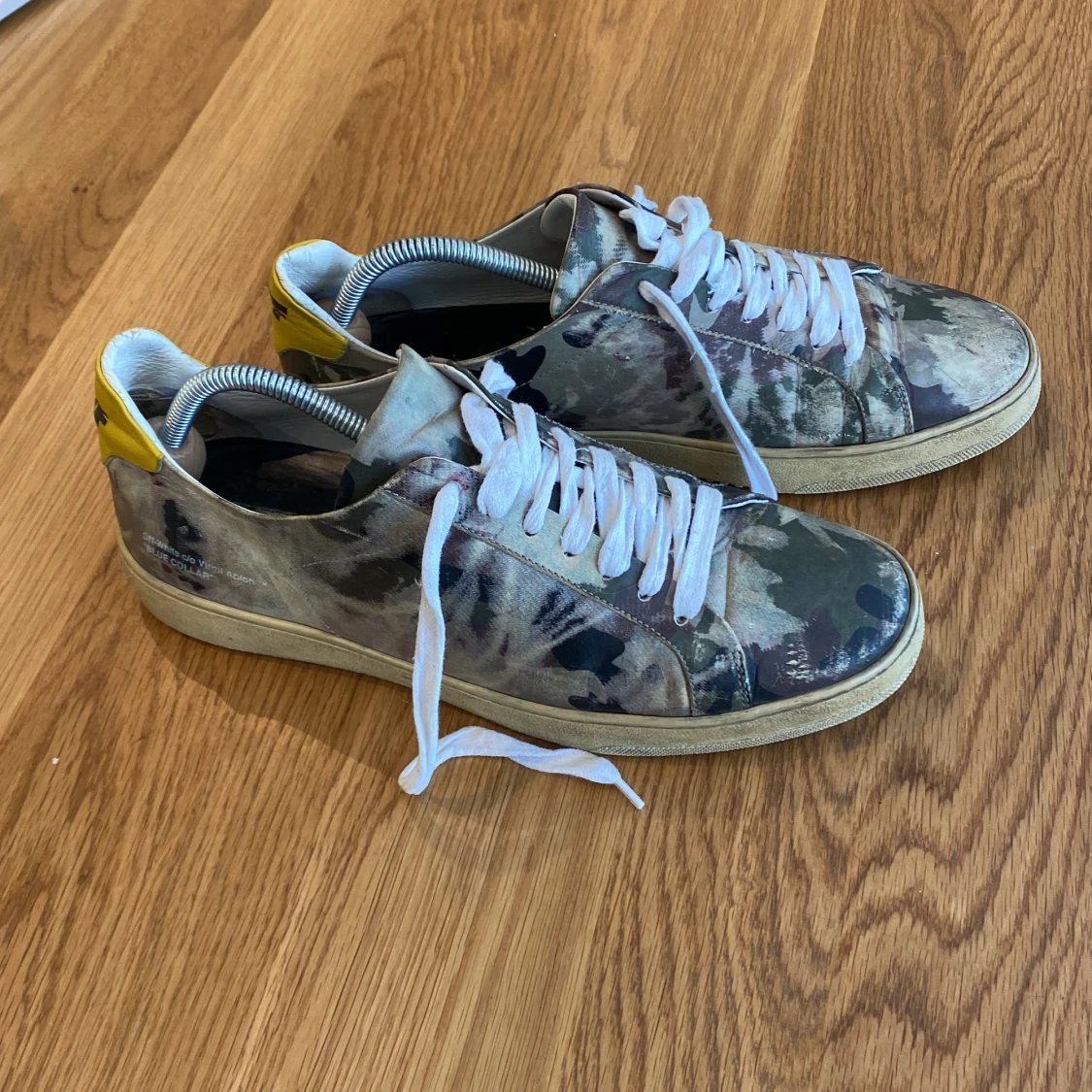 Off white sneakers strl 42 - 90