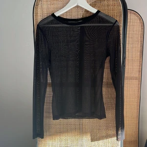 Genomskinlig topp  - Klippt av lapparna så osäker på storlek men ganska säker på att det är storlek S på den 💌