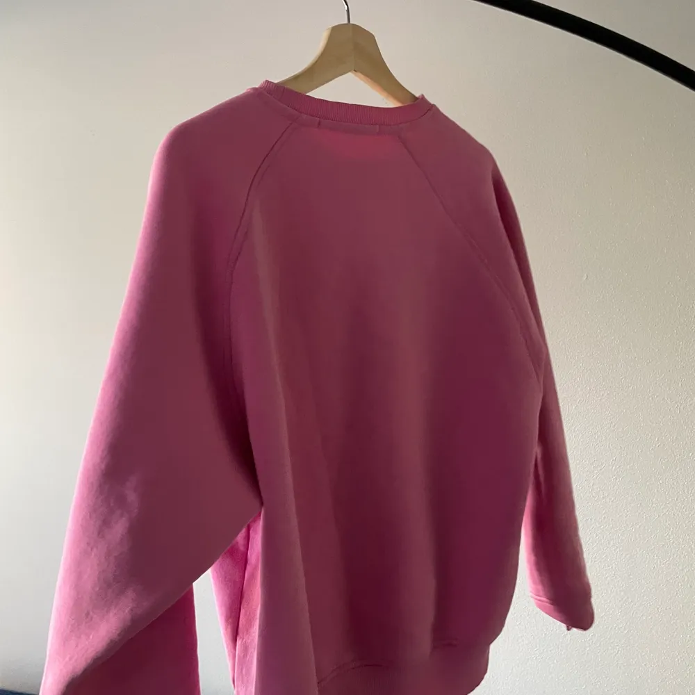 Skön unisex sweater.( Nypris 1000kr ) Cond 7/10. Tröjor & Koftor.