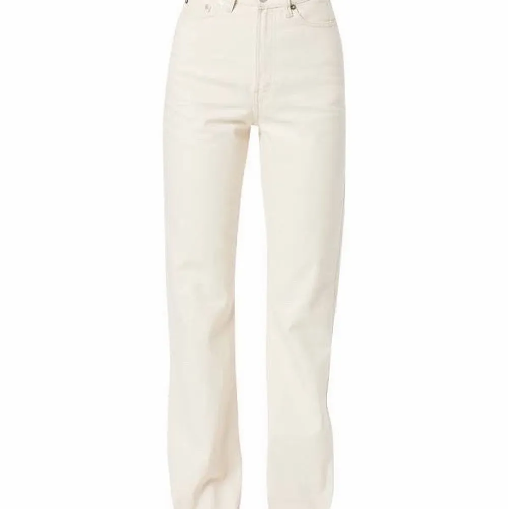 Weekday Rowe jeans i beige färg. W26 L34.  Nypris 500kr . Jeans & Byxor.