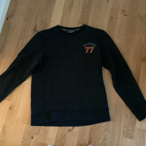 Sail racing sweater - Fick för några månader sen men har aldrig använt den. Mycket bekväm och lätt