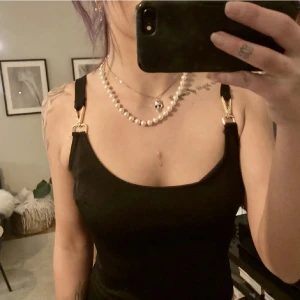 Nelly body - Skitsnygg body perfekt för utgång tex, strl small och aldrig använd bara testad. Pm för fler bilder❤️🥰