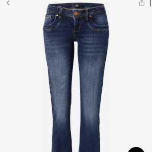 Ltb jeans valerie - Skit snygga jeans men tkr inte färgen passar mig! 💕💕 liten ” repa ” Ibak men typ inget man tänker på så mkt💕 nypris 725. Midjemått 32, innerbenslängd 79