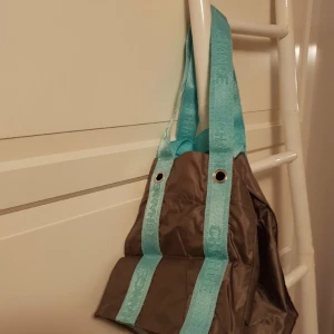 Change strandväskan - Nice strandväskan från Change