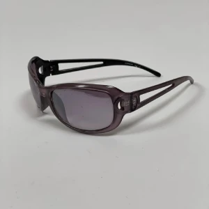 Solglasögon  - Snygga lilla solglasögon!!