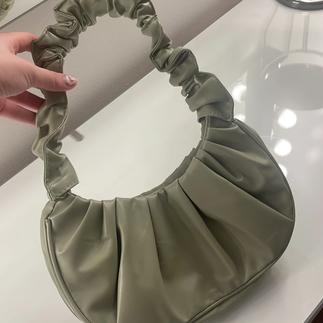 Grön Skinnväska - 90