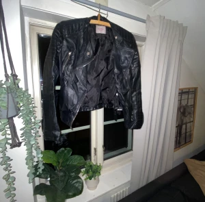 Skinnjacka - Fint skick, storlek xs