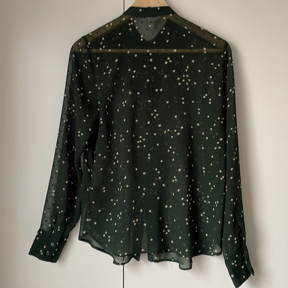 Tunn grön blus - 90