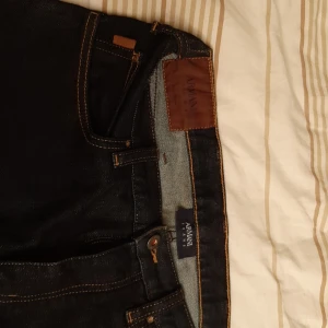 Nya Armani herrjeans,oanvända - Mörkblå Strl.32/32 Nypris cs:2500kr