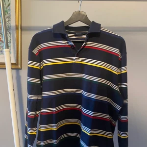 Redgreen Piké - En piké av märket Redgreen Condition: 10/10 Storlek: M men sitter lite litet Skriv för mer info!!🔥