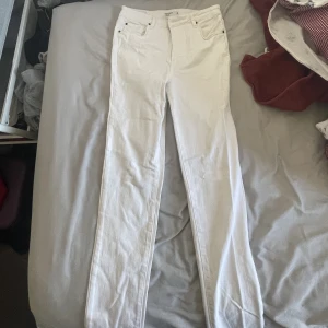 Jeans - High waist skinny jeans. Minns inte vart jag köpt dem. Aldrig använt bara testat.