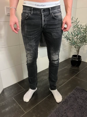 Dondup - Dondup jeans Köpt på United fashion i Gbg Nypris 3300 Vi kan diskutera pris