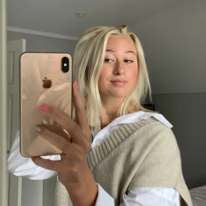 Stickad väst oversize  - Skriv privat för fler bilder 