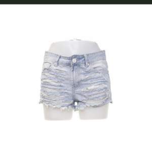 Skit coola ripped jeans shorts !