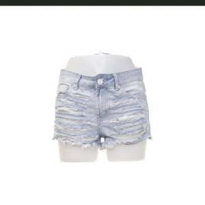 Jeans shorts - Skit coola ripped jeans shorts !