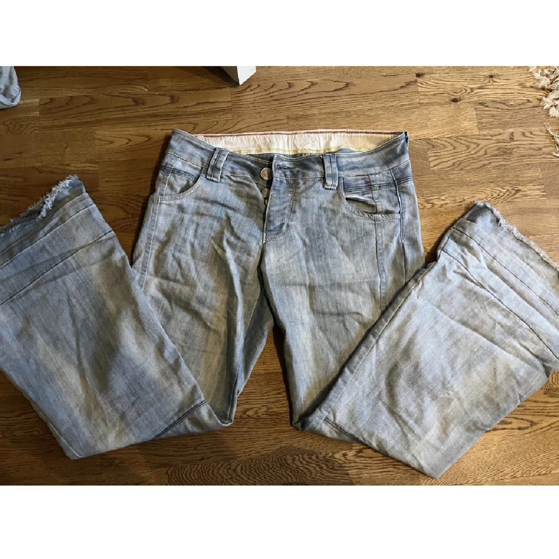 low waist jeans