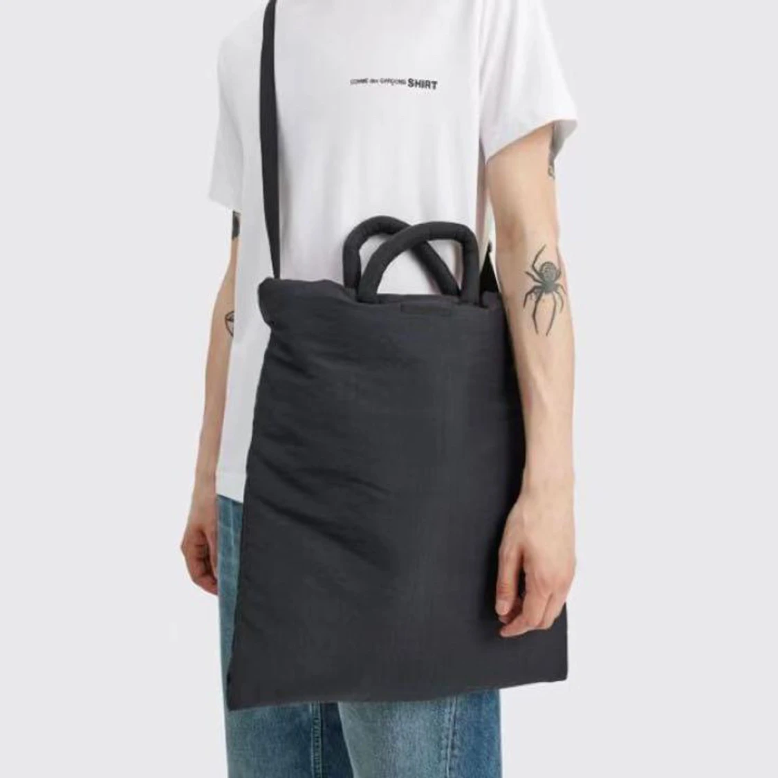 Our legacy pillow bag  - 90