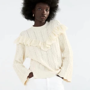 Stickad tröja zara - Älskar denna tröja från zara! använd 1-2 ggr, jättefint skick! Nypris 400kr💝