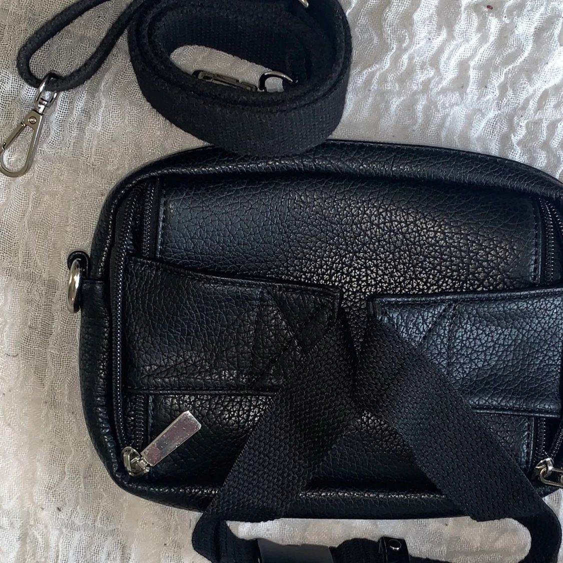 Svart väsk  - 91