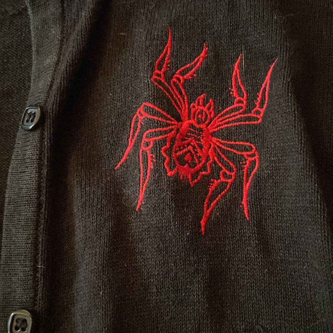 Kofta med spindel märken - 91