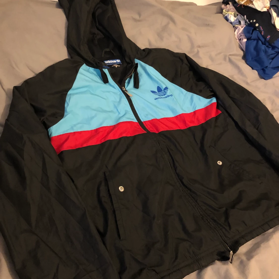 Adidas skateboarding windjacket size medium. - 91