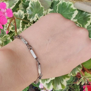 Armband - Finfint armband i metall 😊 Ej spårbar frakt kostar 15kr