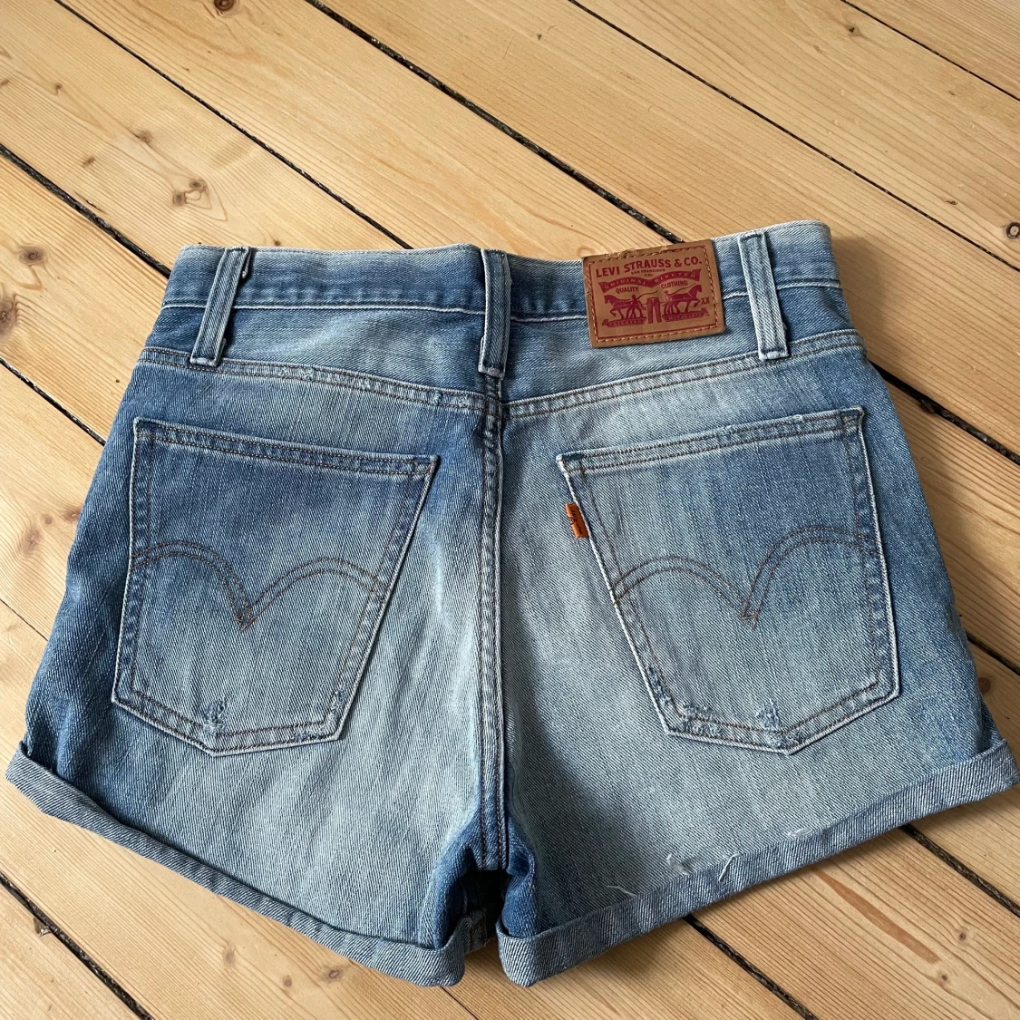 Levis shorts - 90
