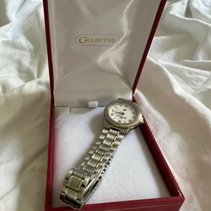 Klocka  - En fin klocka från lotsator 