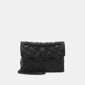 Kurt geiger väska - Intressekoll för att se vad folk är villiga att ge för min slutsålda Kurt geiger väska. Köpte den för någon månad sen och nypris 2015 kr.