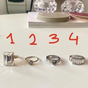 Ring 1: guldig ring från Snö of Sweden säljs för 50kr. Ring 2: SÅLD. Ring 3: SÅLD. Ring 4: vintage ring, vet ej märke, 50kr. 