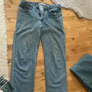 Lee jeans i storlek 33/32 i perfekt skick! 