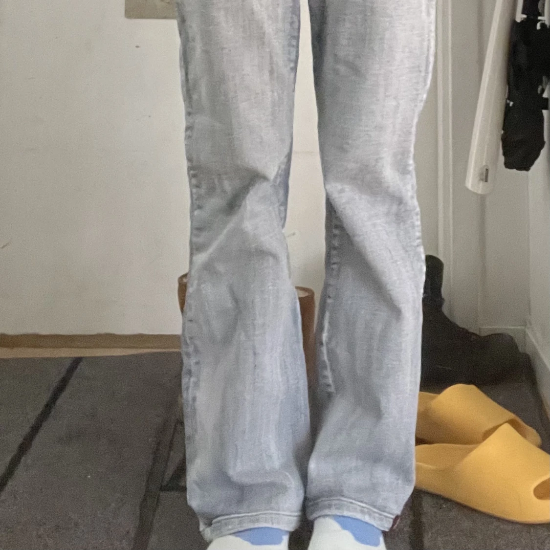 lågmidjade bootcut jeans - 90