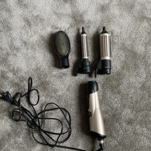 Värme borste/fön - Så bra värme borste/fön från Björn axen, knappt använd då jag har en annan liknande