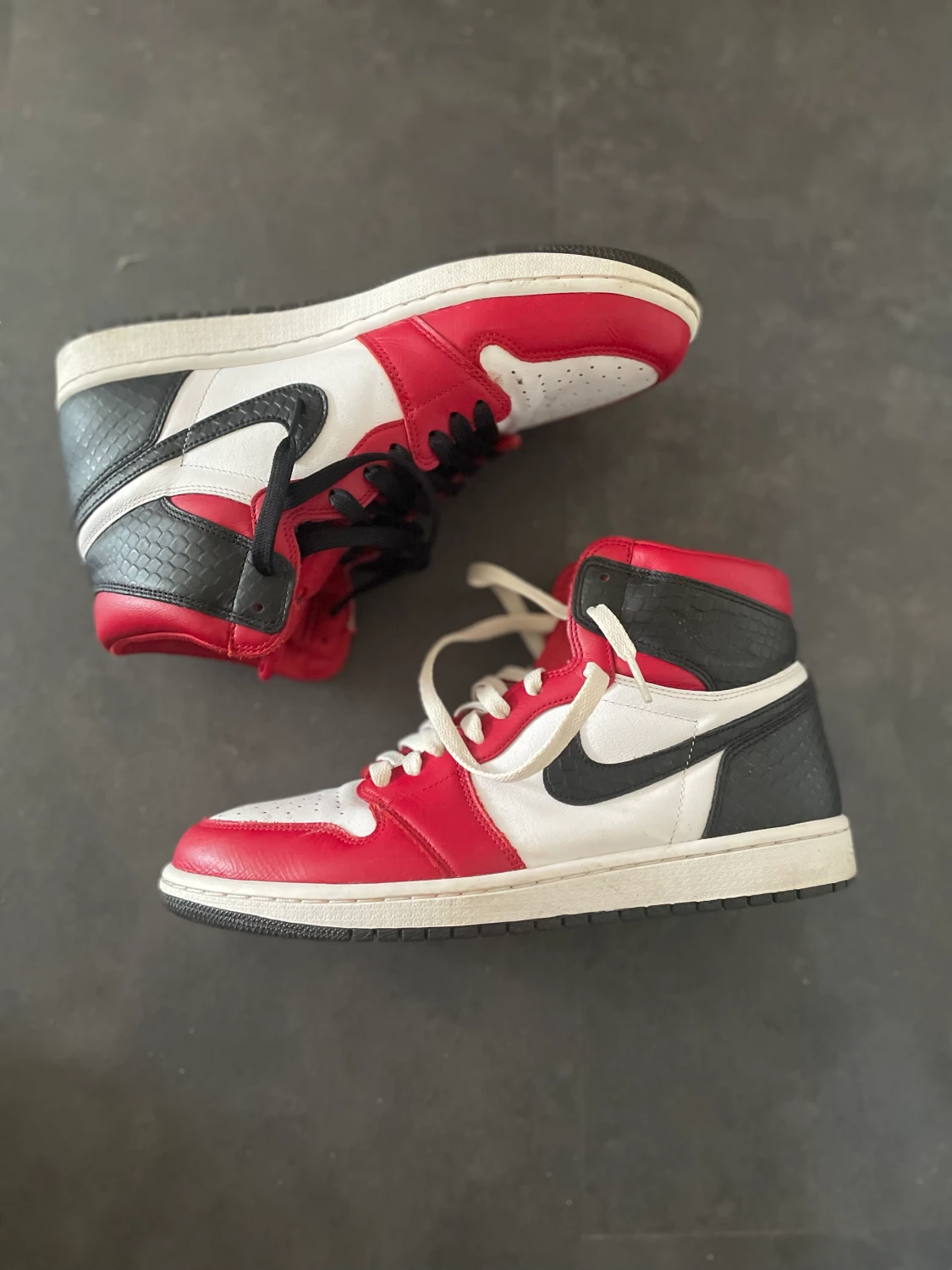 Jordan 1 satin snake