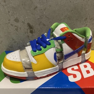 Dunk SB Ebay - Dunk SB Ebay i storlek 38.5, helt nya och oanvända. 🌈