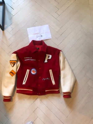 Varsity jacket - Cond 8,5/10 Nypris 2300