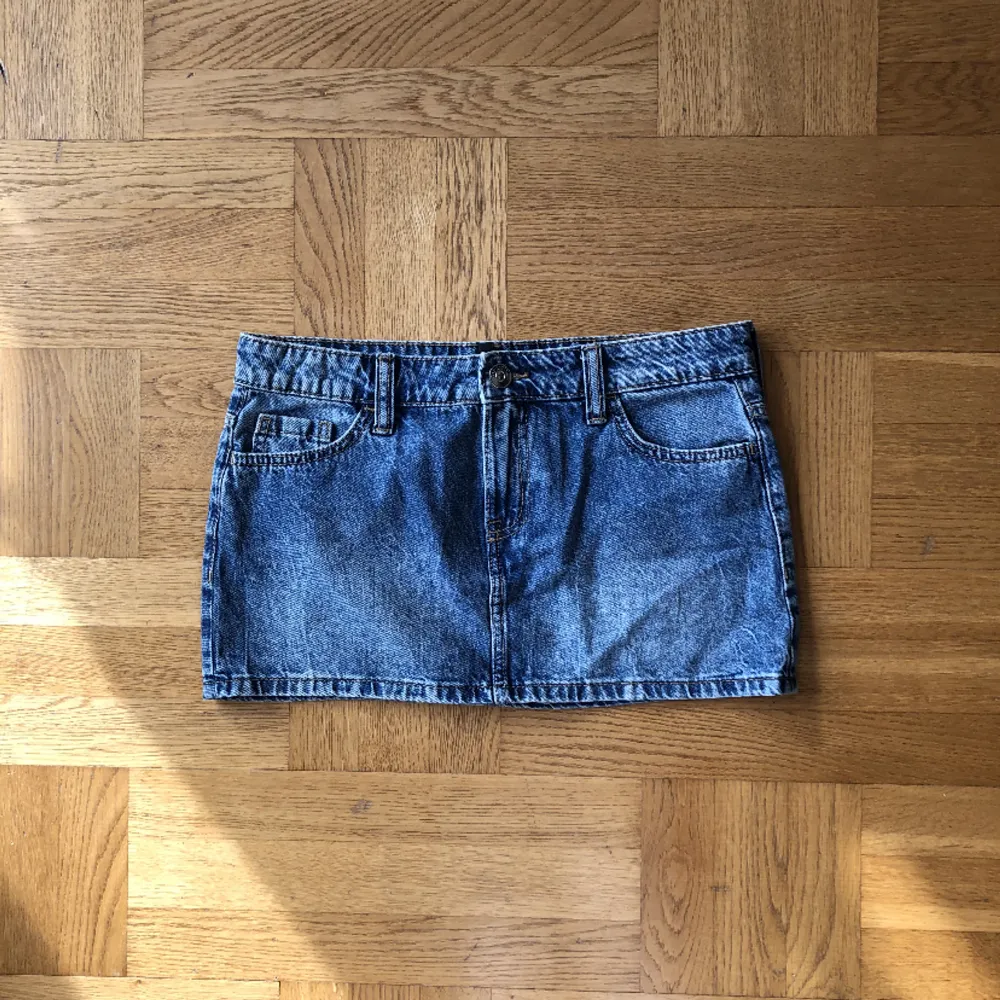 Söt jeans kom perfekt inför sommaren . Kjolar.