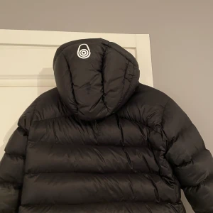 Sail racing jacka st 160 - Säljer Sail racing en jätte bra och bekväm Jacka st 160 med jätte bra skick jackans nypris är 3999kr skriv för mer bilder  (PRIS KAN DISKUTERAS)