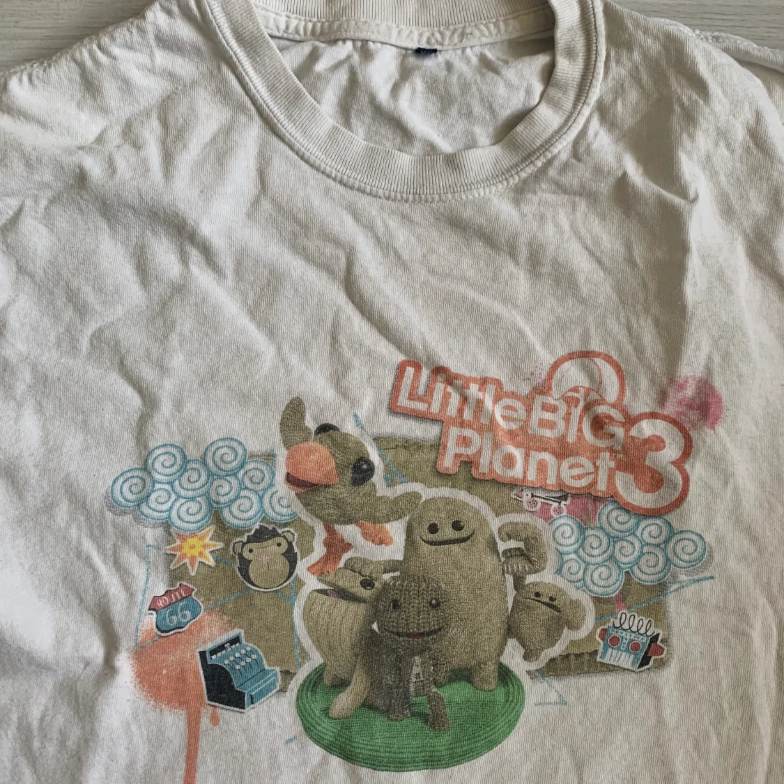 Tshirt/ graphic tee - 90